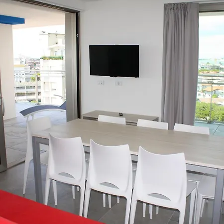 Stylish Flat In Piazza Fontana Apartment *